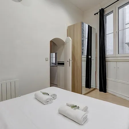 Luxueux Au Coeur Des Champs-elysees Apartment Paris