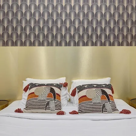 Apartment Luxueux Au Coeur Des Champs-elysees